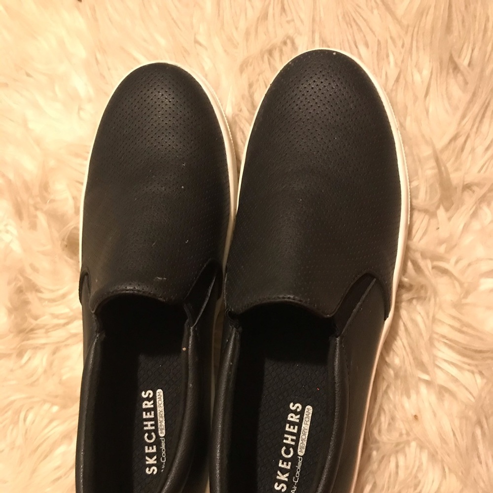 Skechers